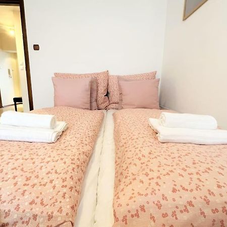 Exclusive Penthouse Near Citycenter 120M2 +Netflix 크라쿠프 외부 사진