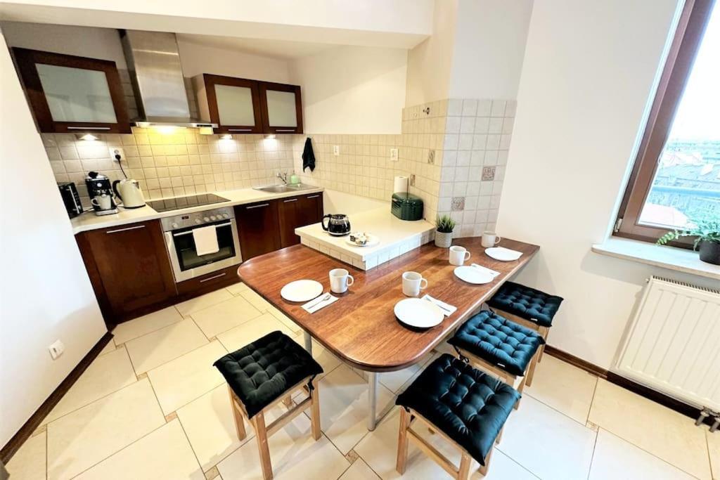 Exclusive Penthouse Near Citycenter 120M2 +Netflix 크라쿠프 외부 사진