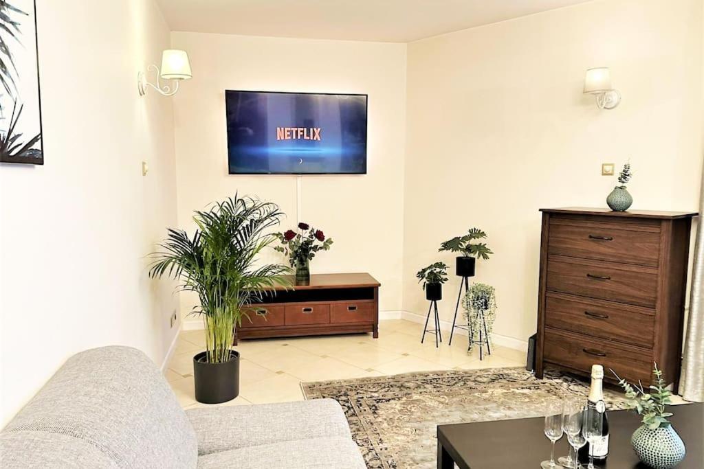 Exclusive Penthouse Near Citycenter 120M2 +Netflix 크라쿠프 외부 사진