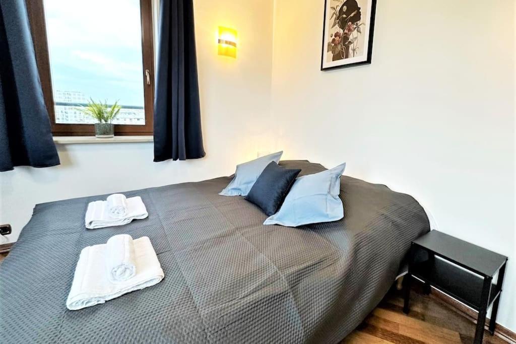Exclusive Penthouse Near Citycenter 120M2 +Netflix 크라쿠프 외부 사진
