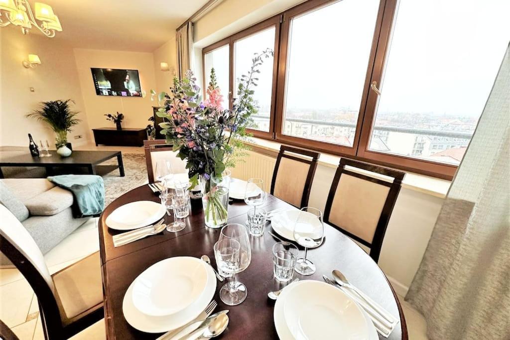 Exclusive Penthouse Near Citycenter 120M2 +Netflix 크라쿠프 외부 사진