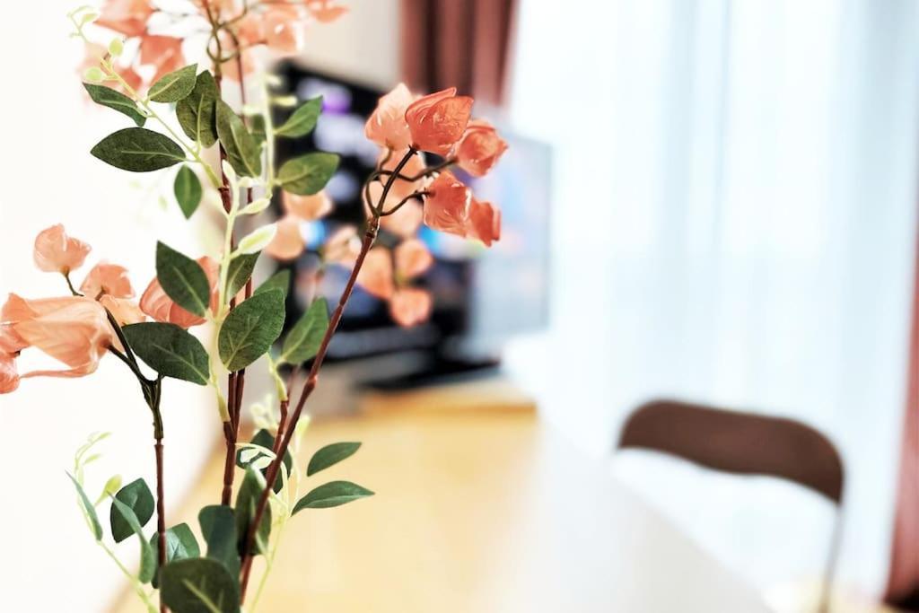 Exclusive Penthouse Near Citycenter 120M2 +Netflix 크라쿠프 외부 사진