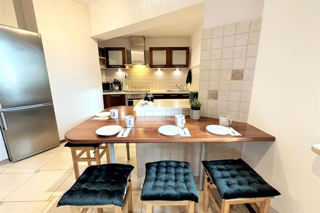 Exclusive Penthouse Near Citycenter 120M2 +Netflix 크라쿠프 외부 사진