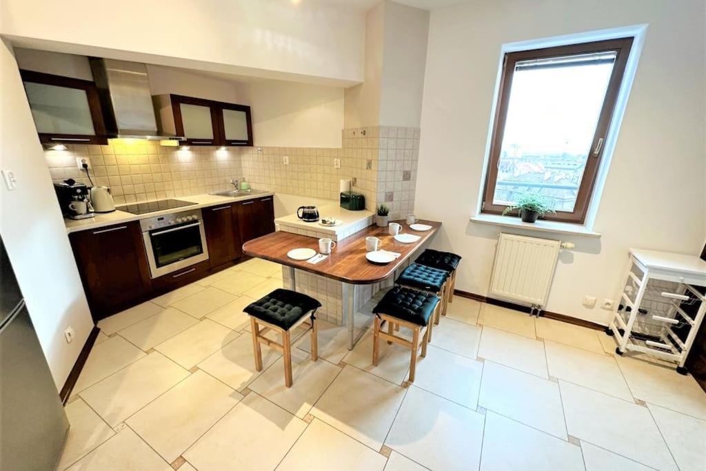 Exclusive Penthouse Near Citycenter 120M2 +Netflix 크라쿠프 외부 사진